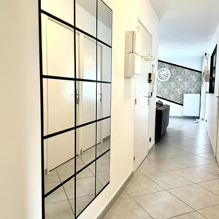Appart' Calme - 48M² - Proche Versailles - Paris Elancourt Exterior foto